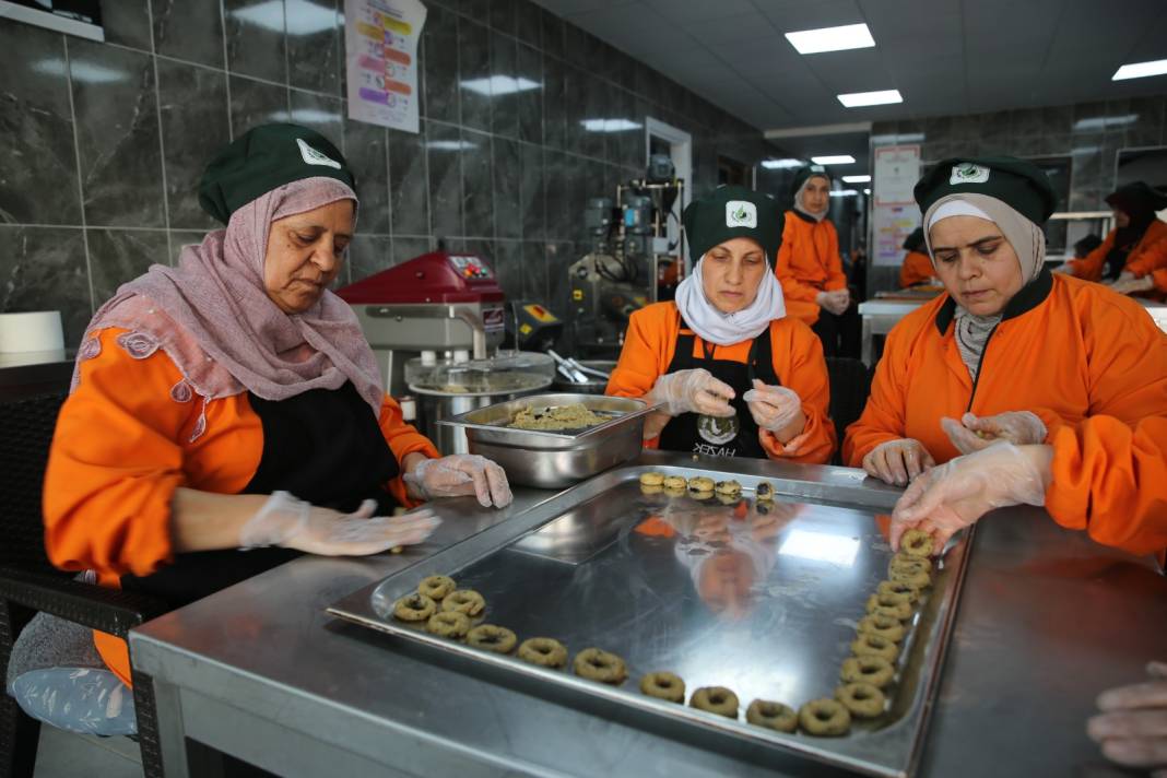 Bölgenin Afiyetle Yenen Lezzeti! Zeytin, Zahter, Rezene ve Zeytinyağıyla Yapıldığında Tadına Doyum Olmuyor 2